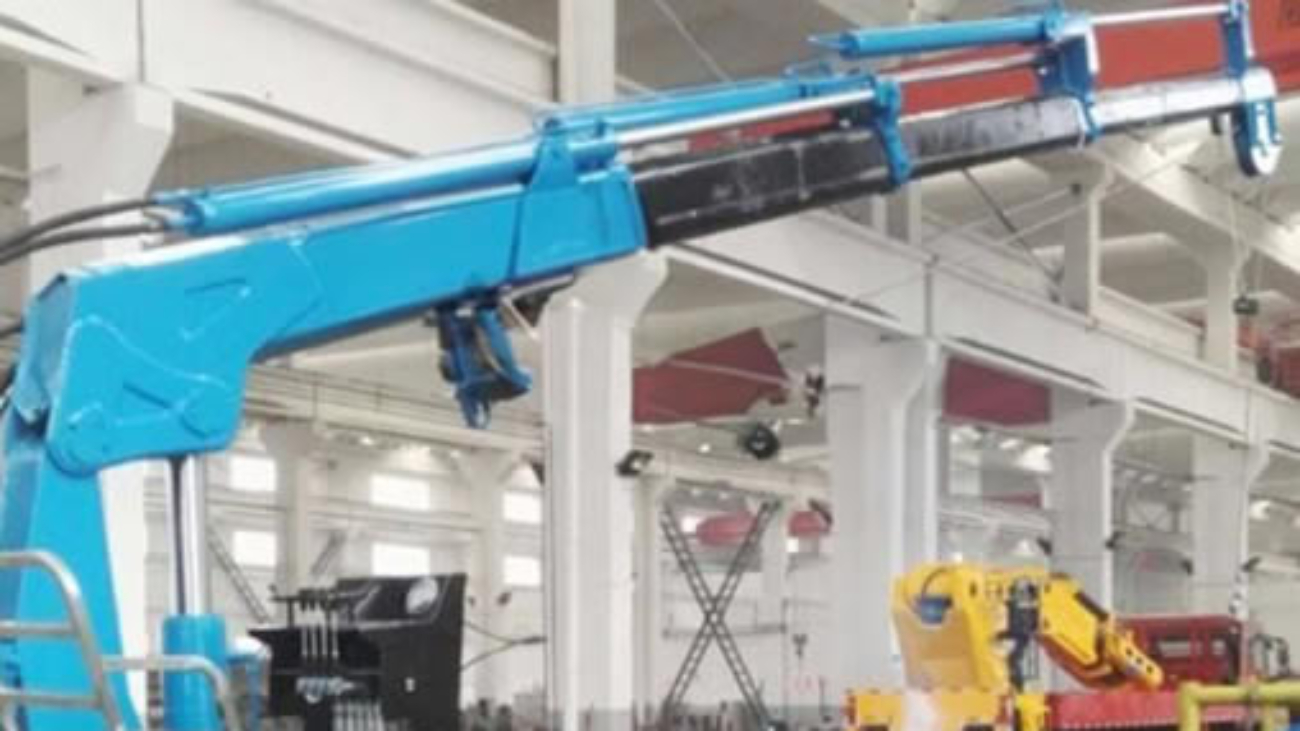 1T@7M Yacht Crane